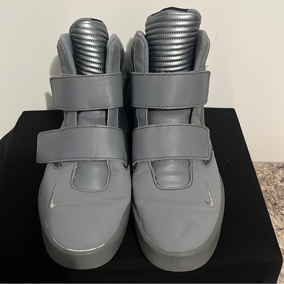 nike flystepper grey